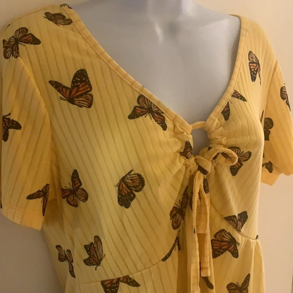 Major sale $15 was $19 New- Rue 21 ribbed butterfly top 1x yellow